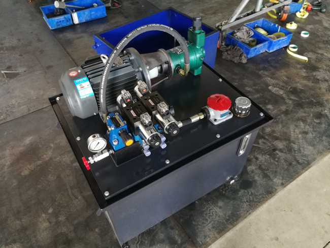 環保(bao)設備液(ye)壓系統(tǒng)(液壓站(zhan))