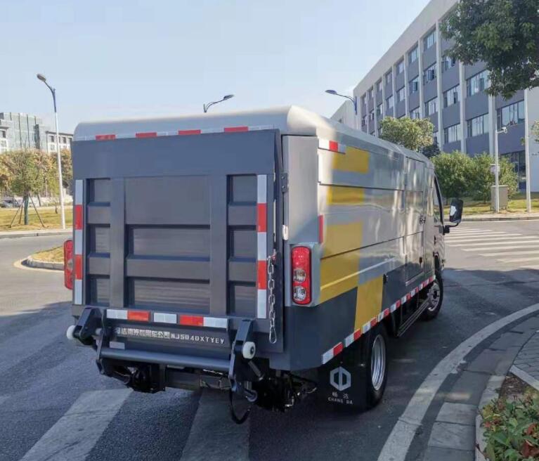 汽(qì)車尾闆(pan)維修方(fāng)法